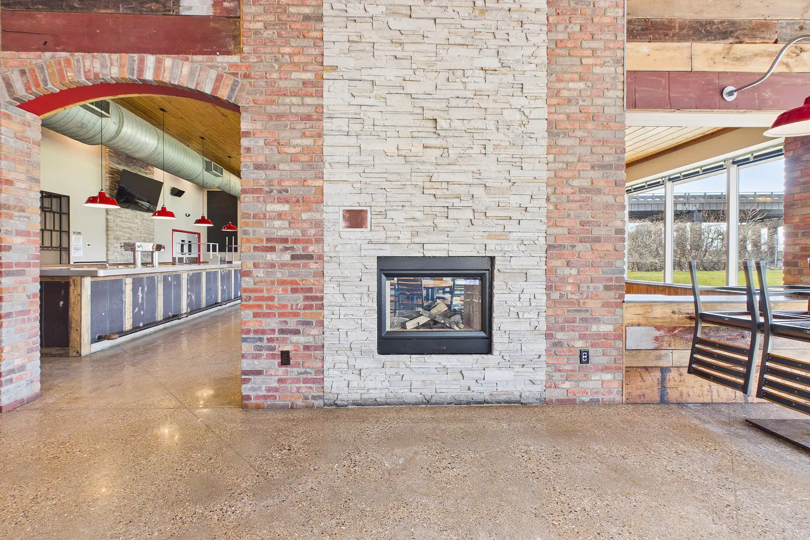 971 W Savidge St image 15
