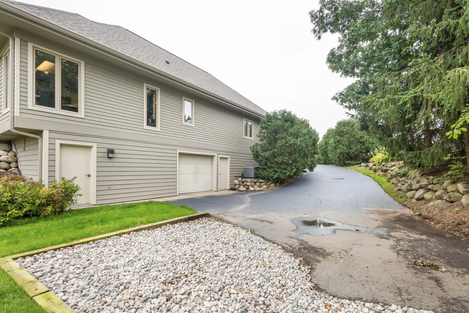 3850 Glenkerry Ct image 7