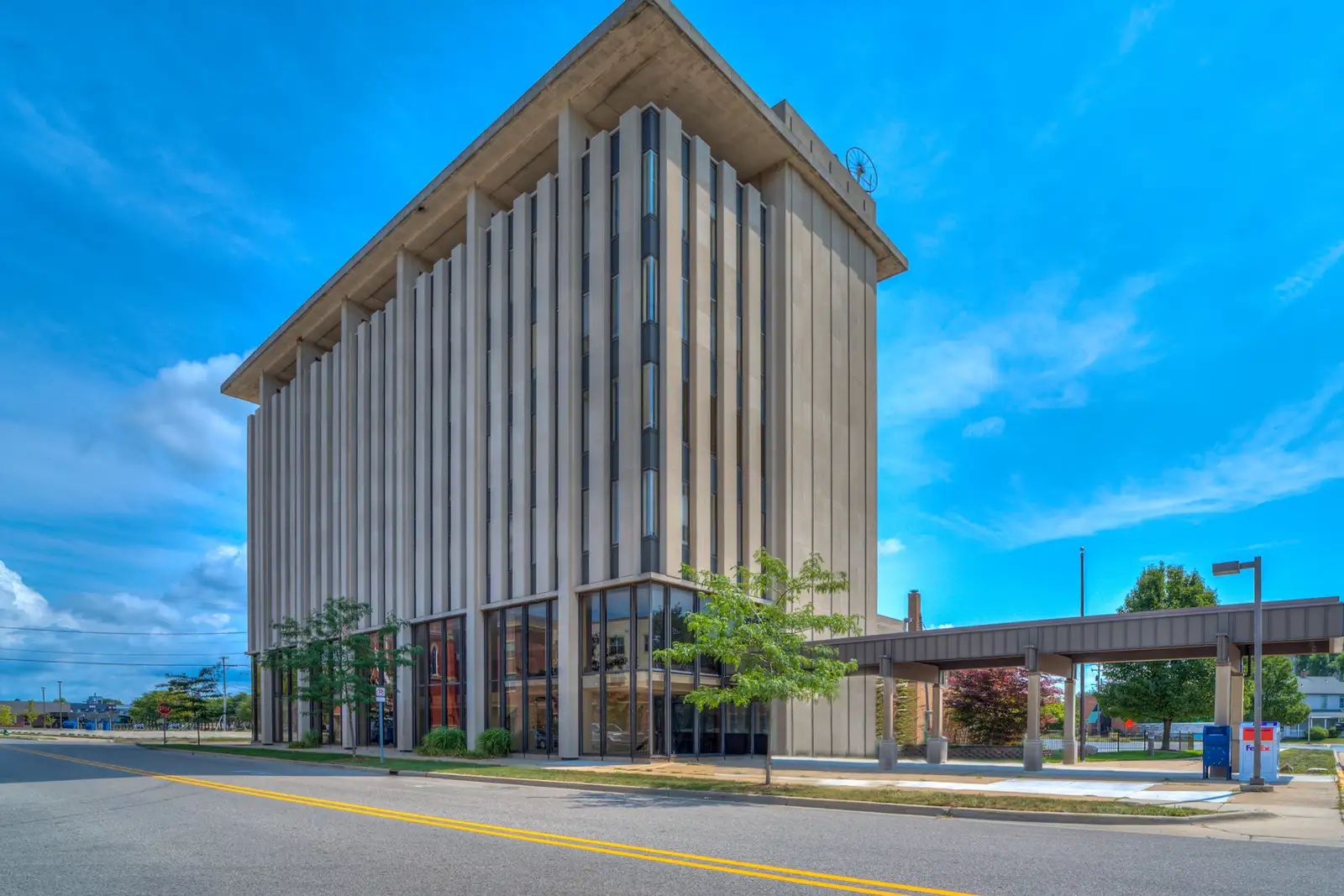Core Plaza image 2