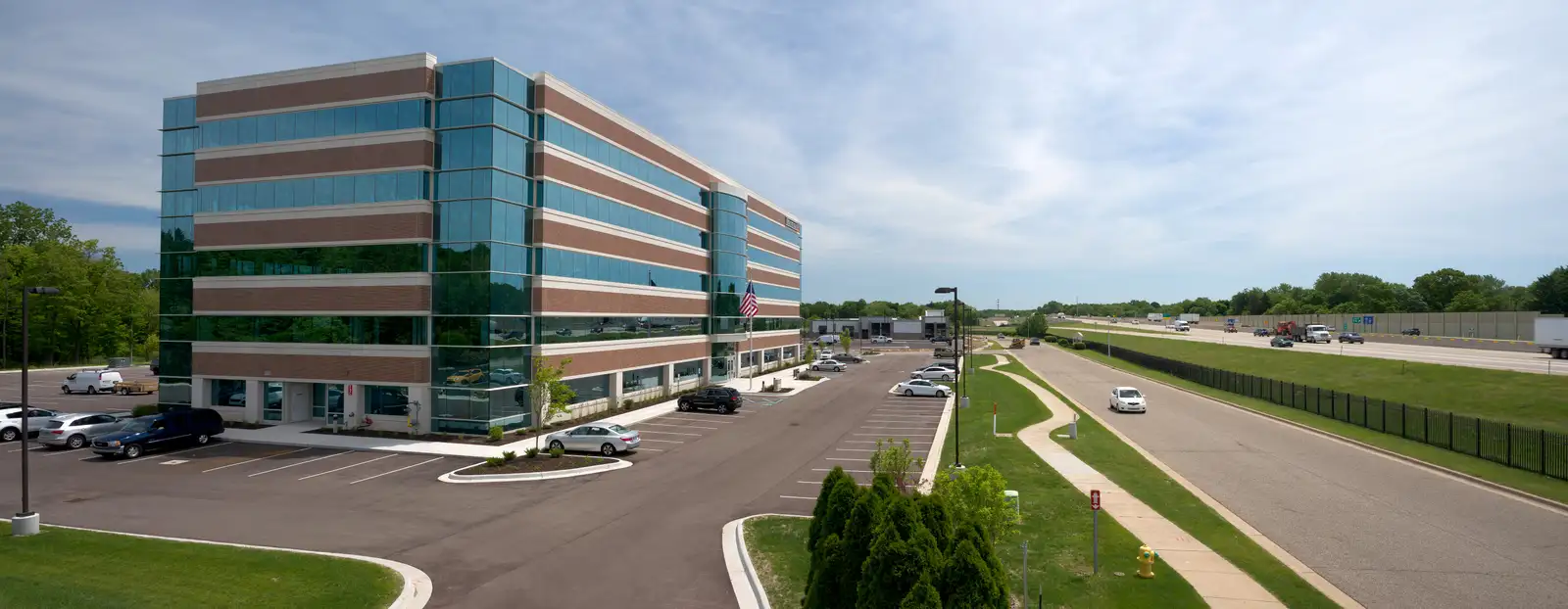 650 Trade Centre image 10