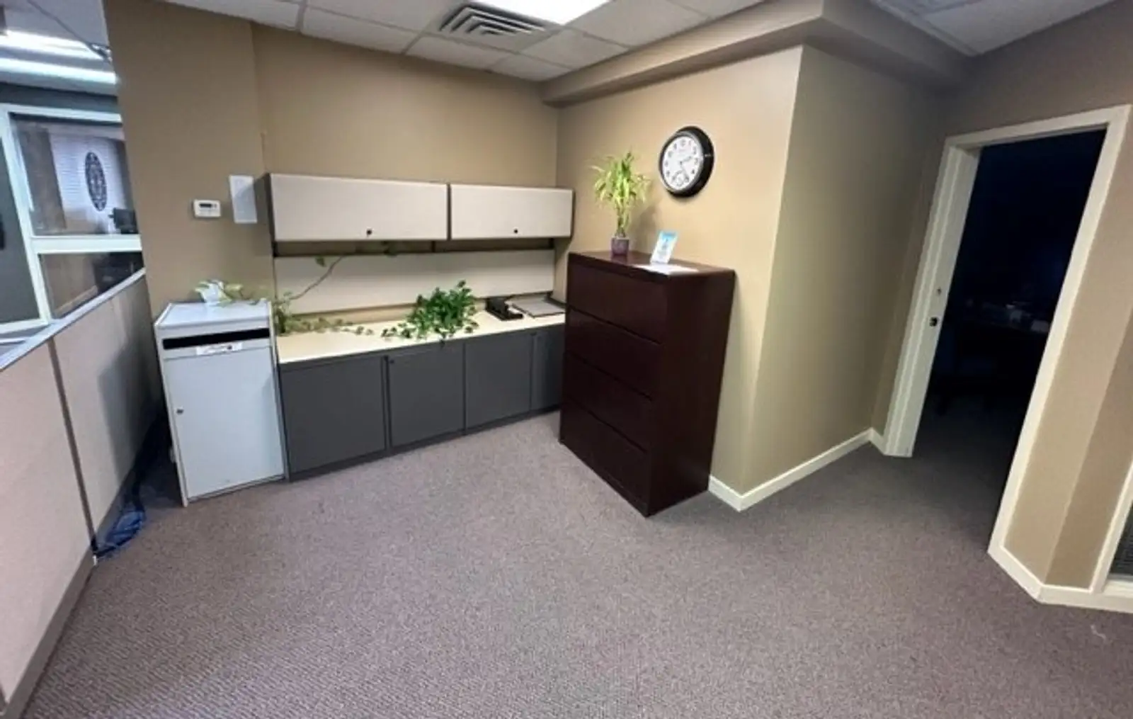 Premier General Office Suite along Cascade corridor image 16