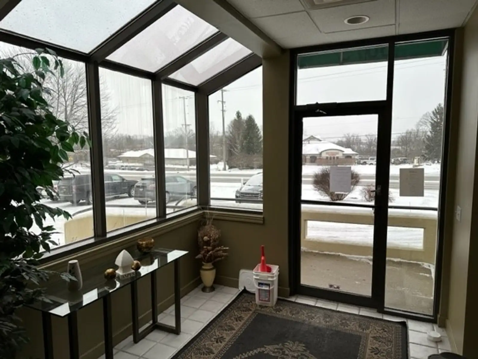 Premier General Office Suite along Cascade corridor image 23
