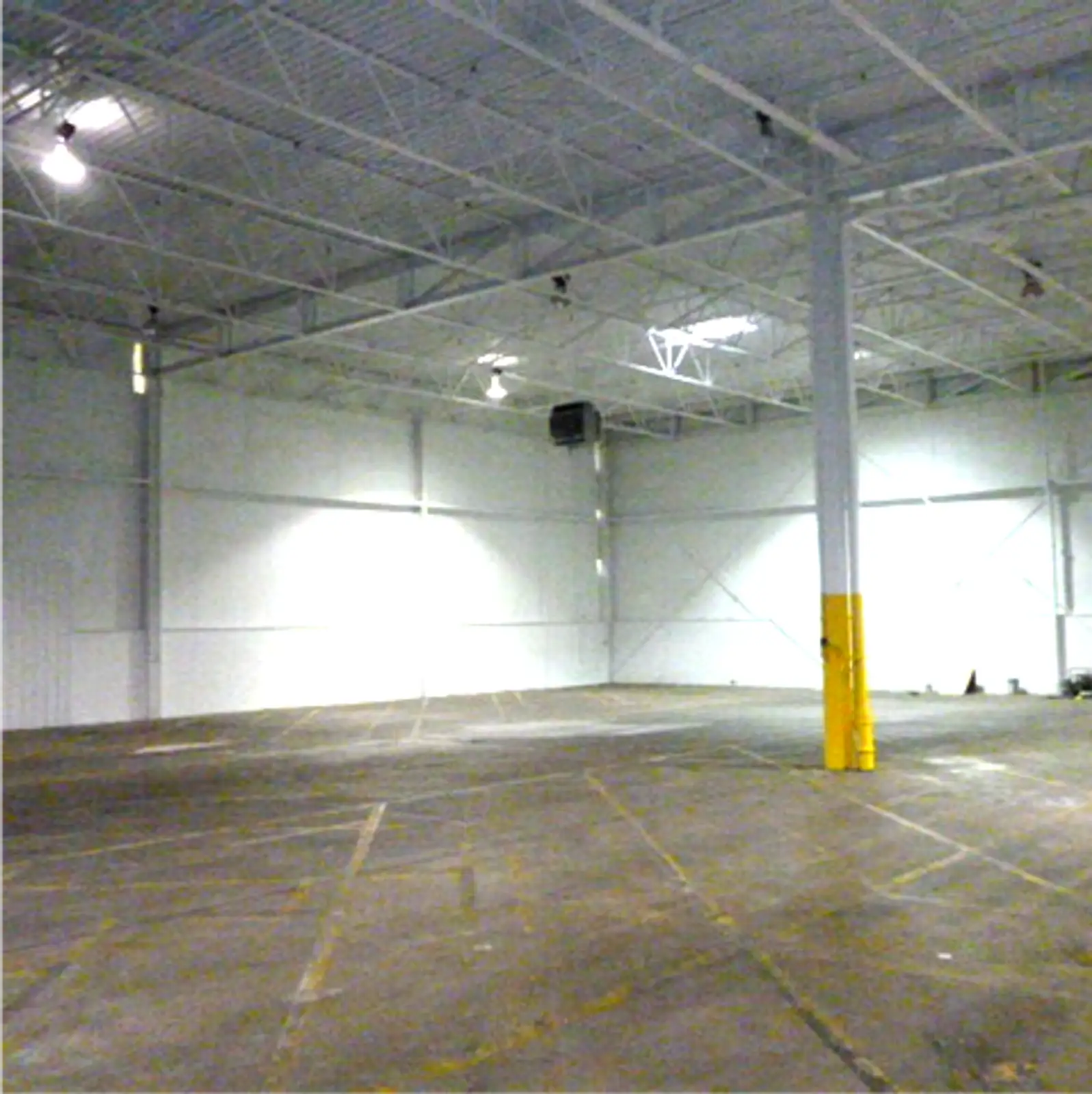 41,603 SF Available with 4 Docks & 26' Ceiling Height image 8