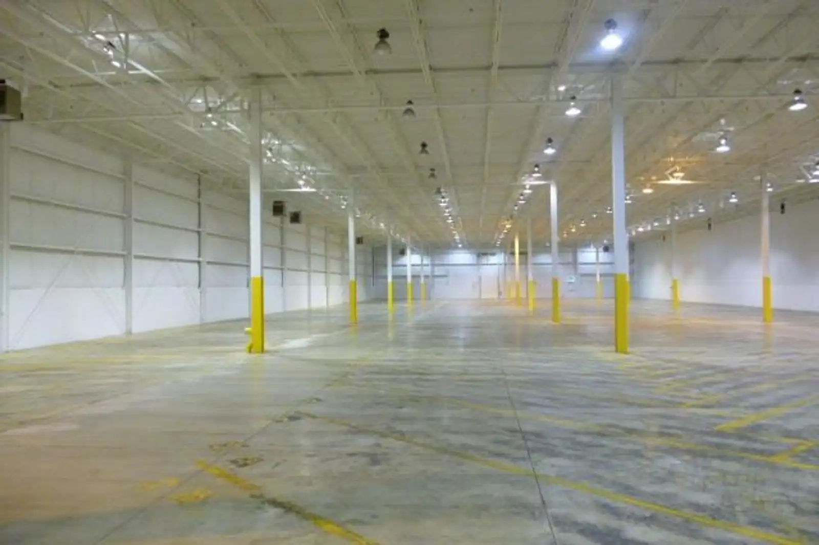 41,603 SF Available with 4 Docks & 26' Ceiling Height image 6