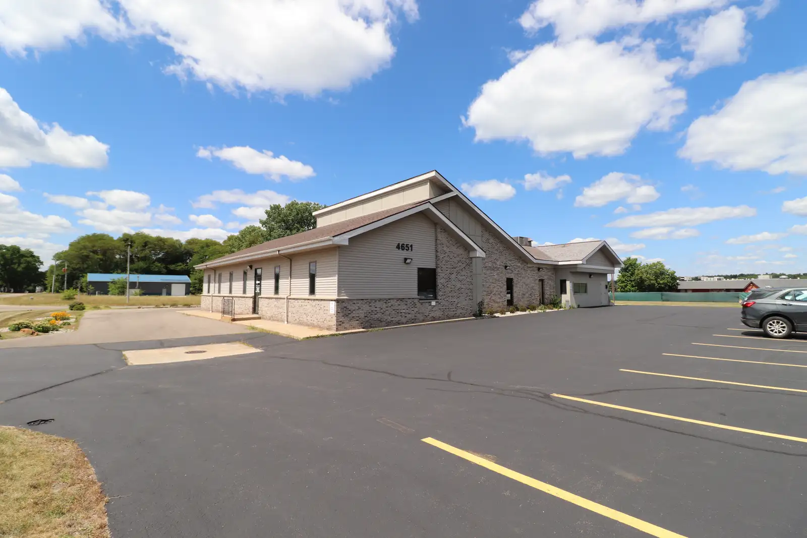 4651 W Dickman Rd image 24