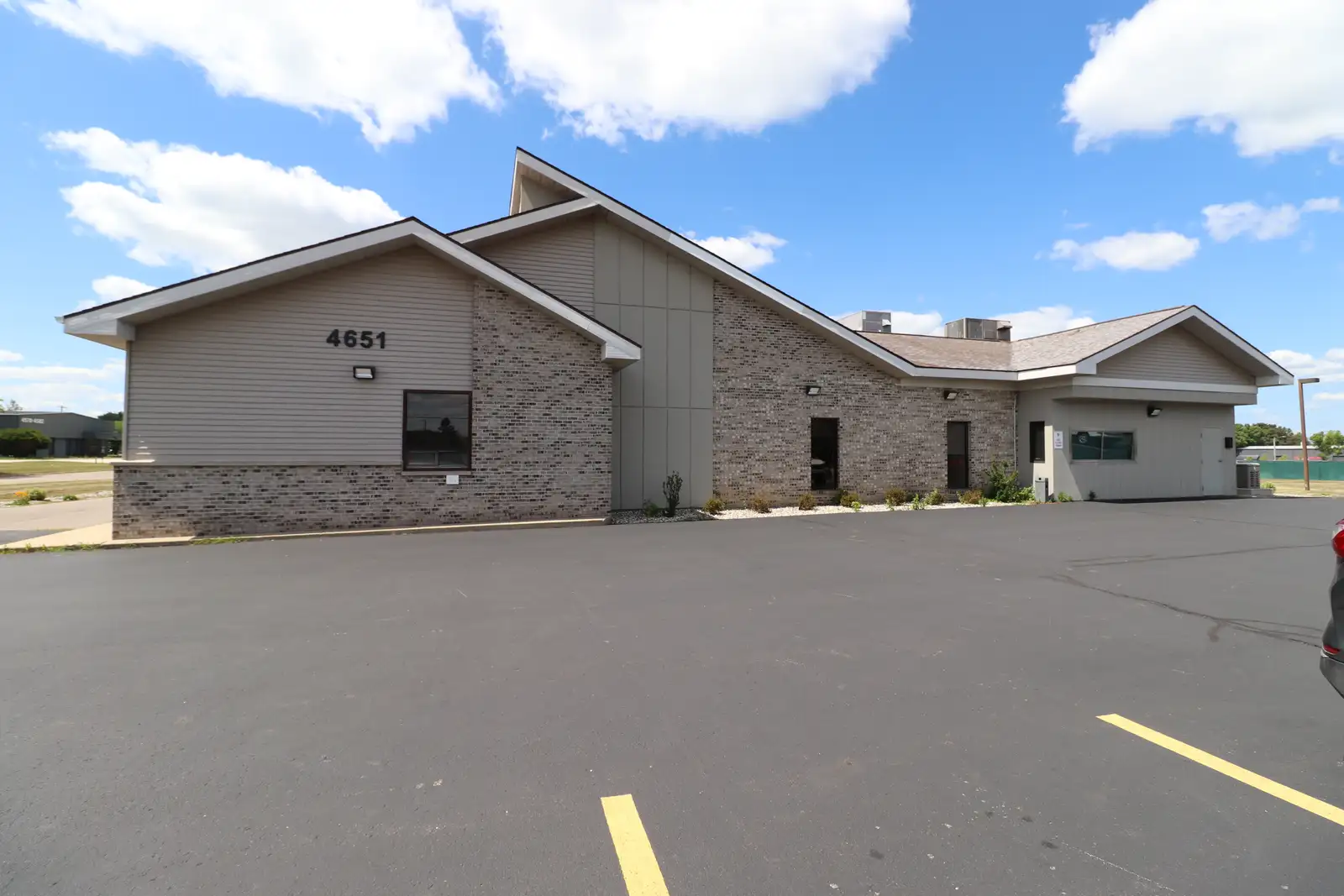 4651 W Dickman Rd image 1