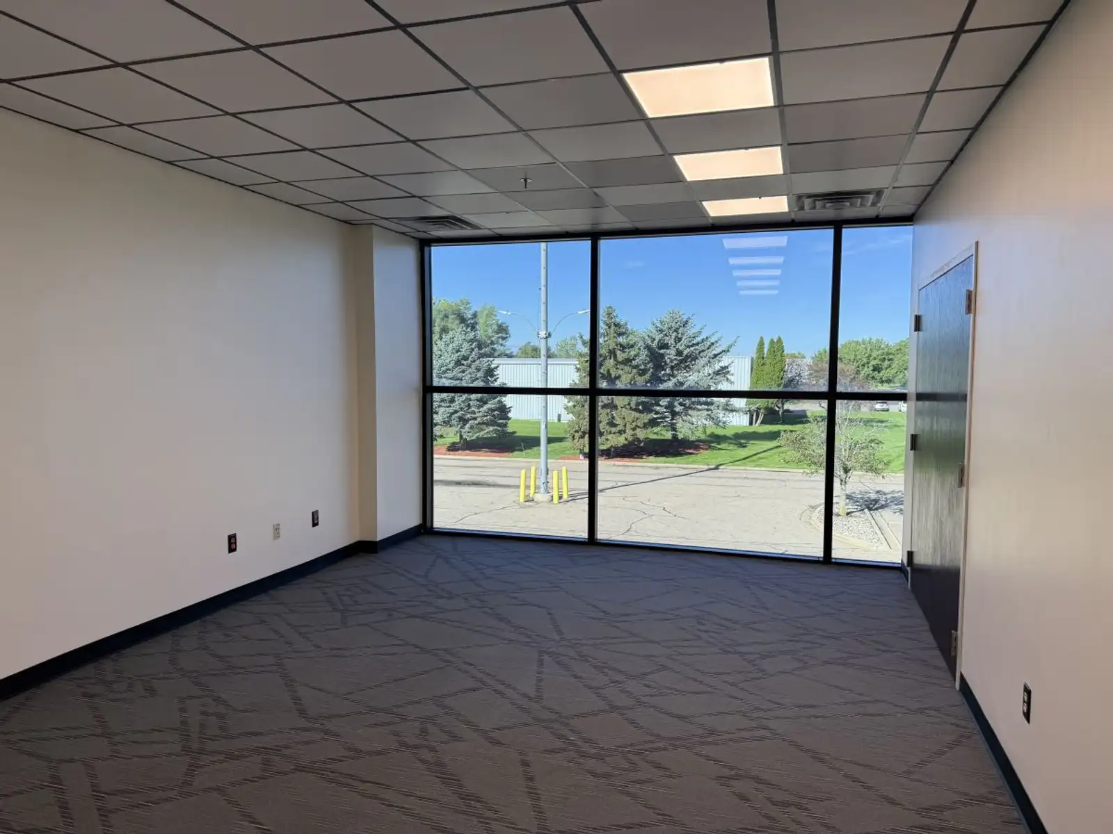 4570 Commercial Ave image 14