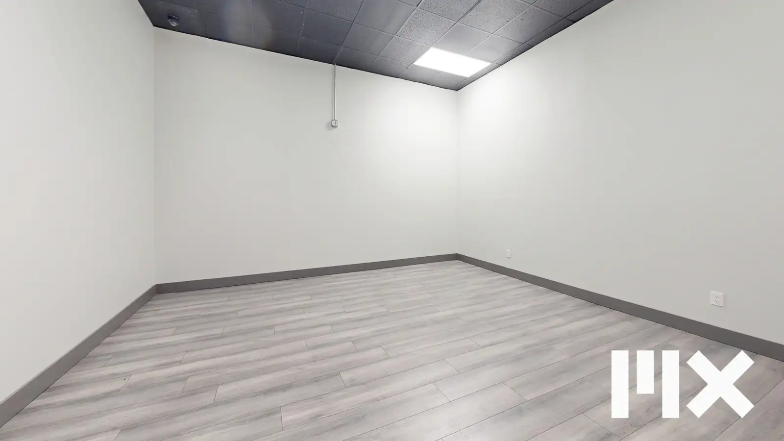 Bay Road - Storefront image 35