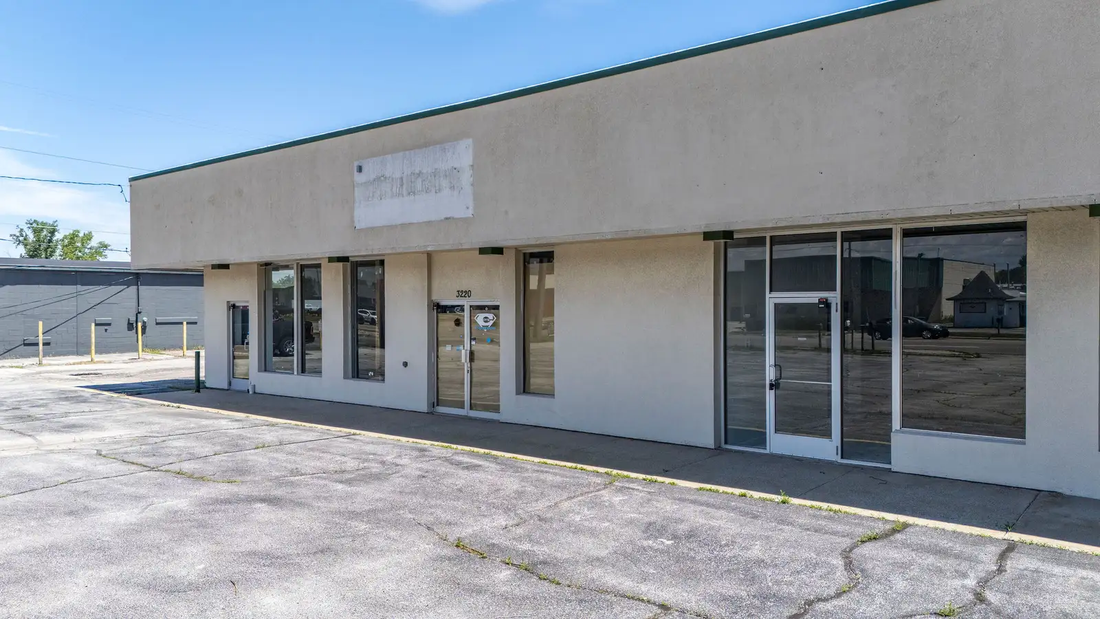 Bay Road - Storefront image 30