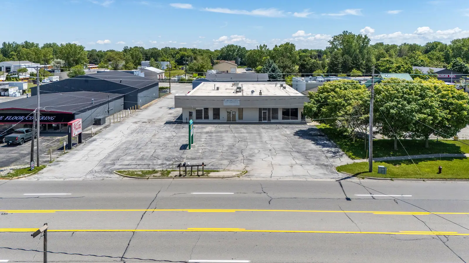 Bay Road - Storefront image 15