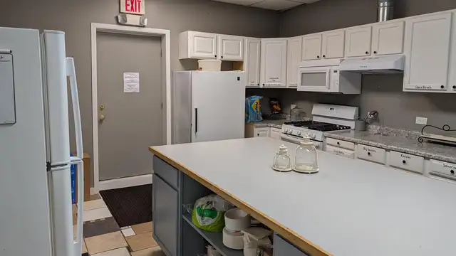 View image 18
