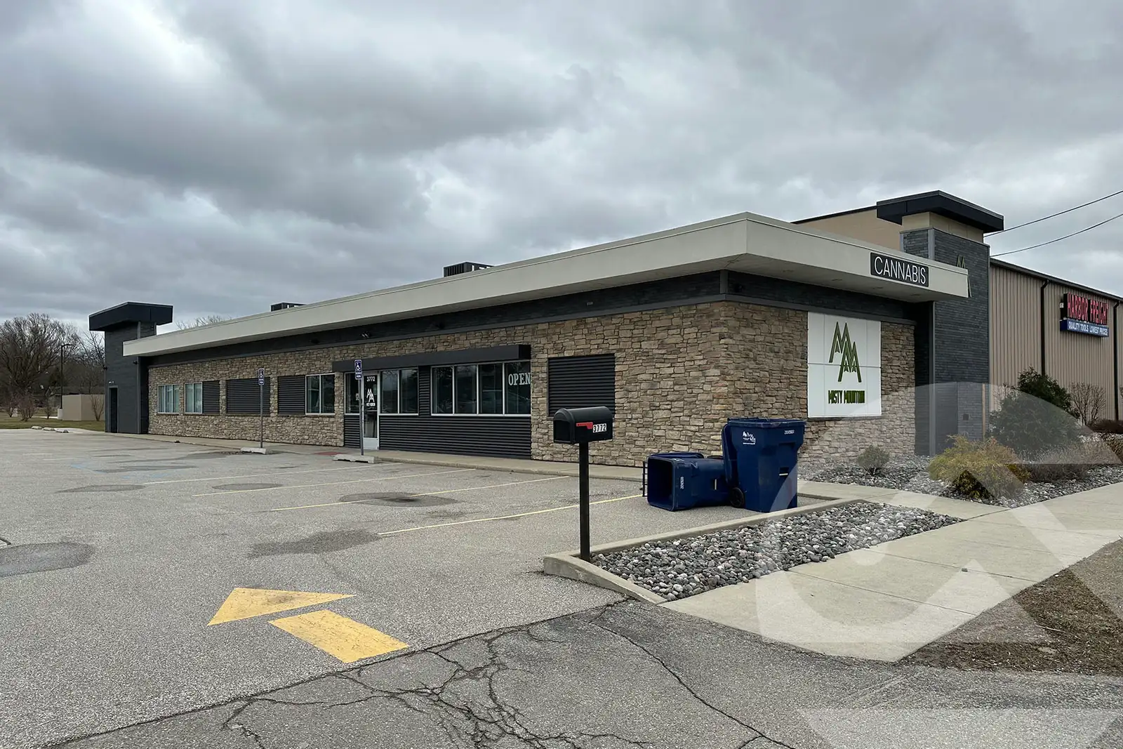 3772 Wilder Rd, Bay City, MI 48706