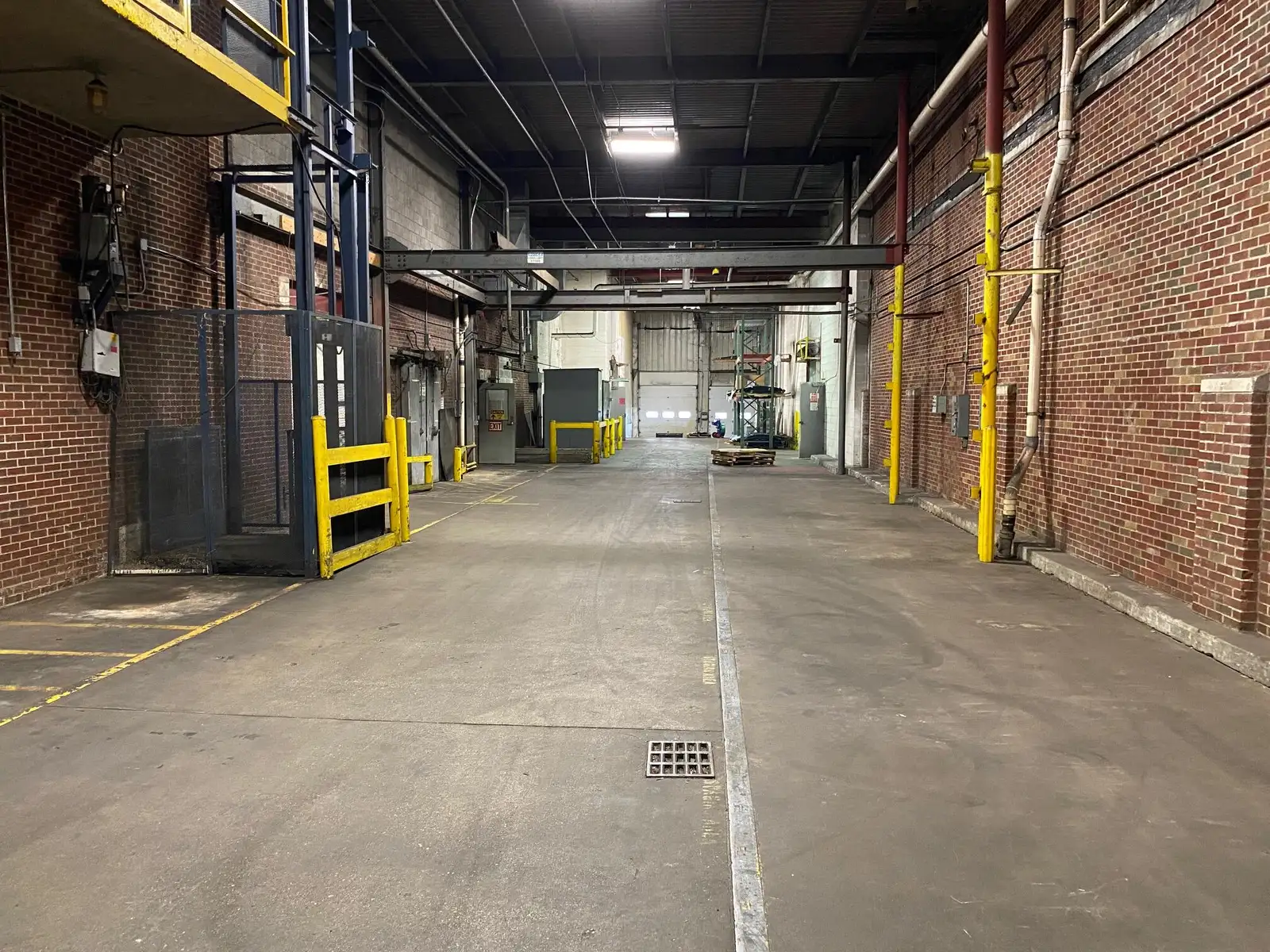 Light Mfg / Warehousing / Retail - 76225 Sq. Ft. image 21