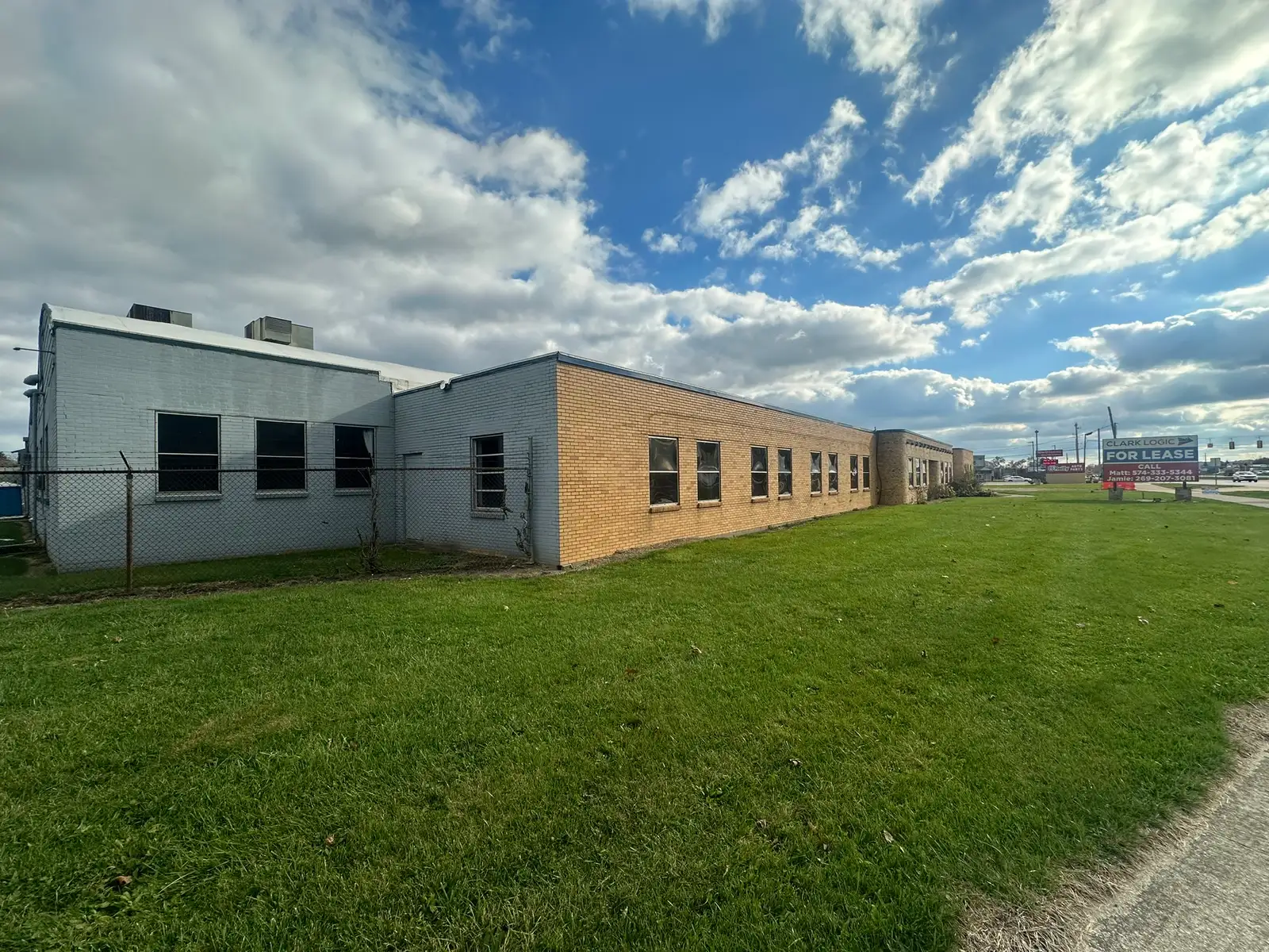 205 US-131 & 111 Day Drive image 22