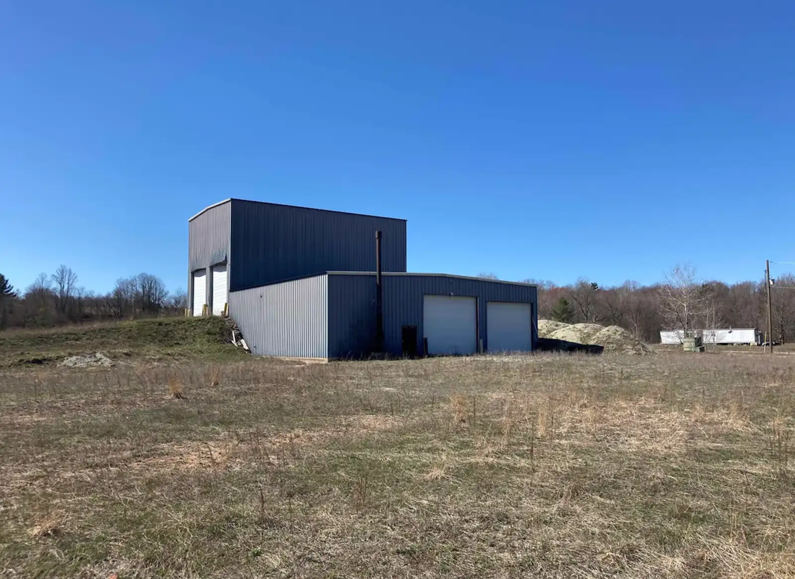 1680 Plum Valley Rd NE image 1