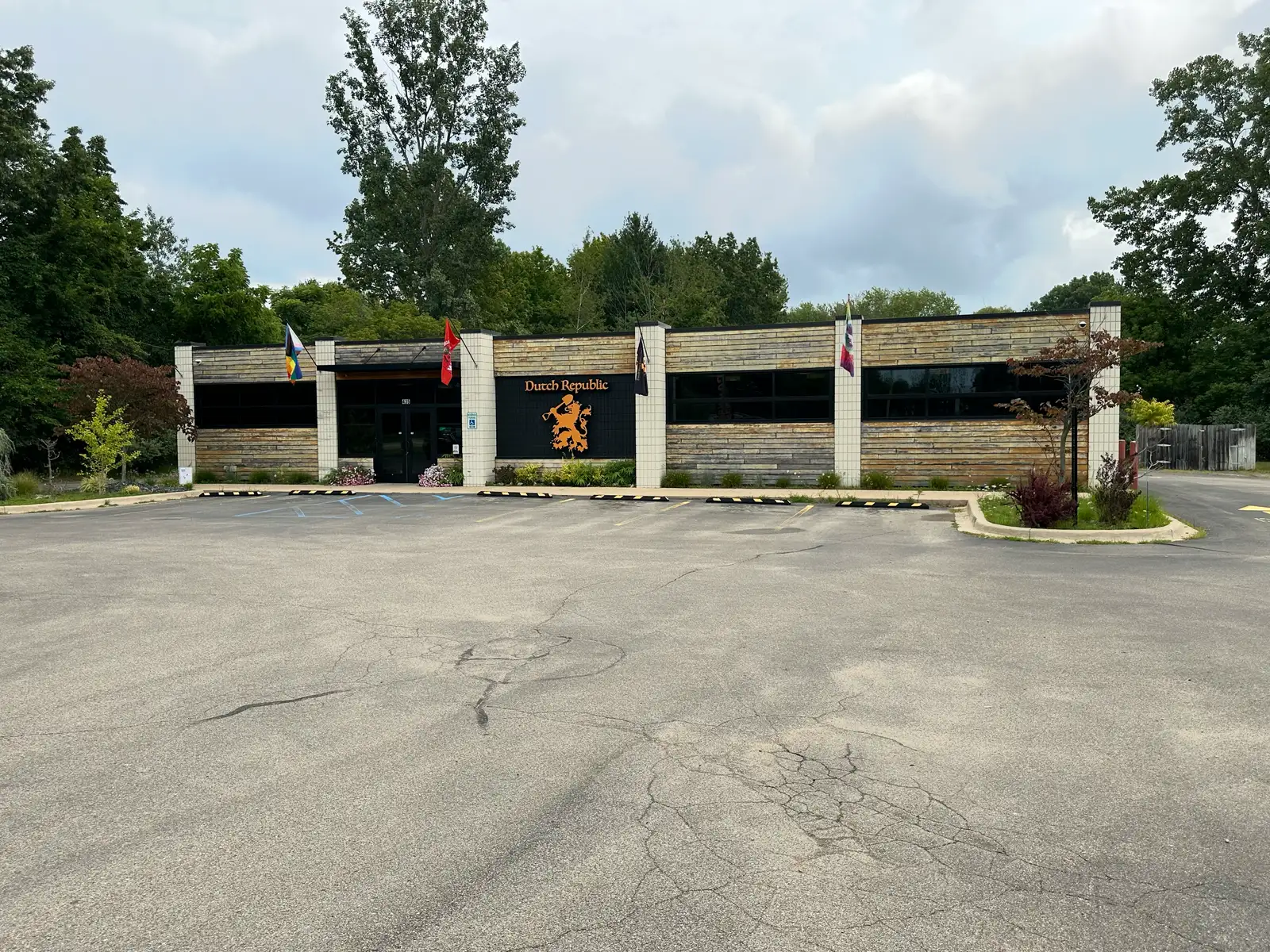 435 Blue Star Hwy, Douglas, MI 49406