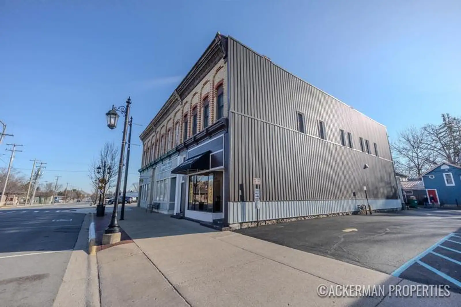 88 N Main St NE image 2