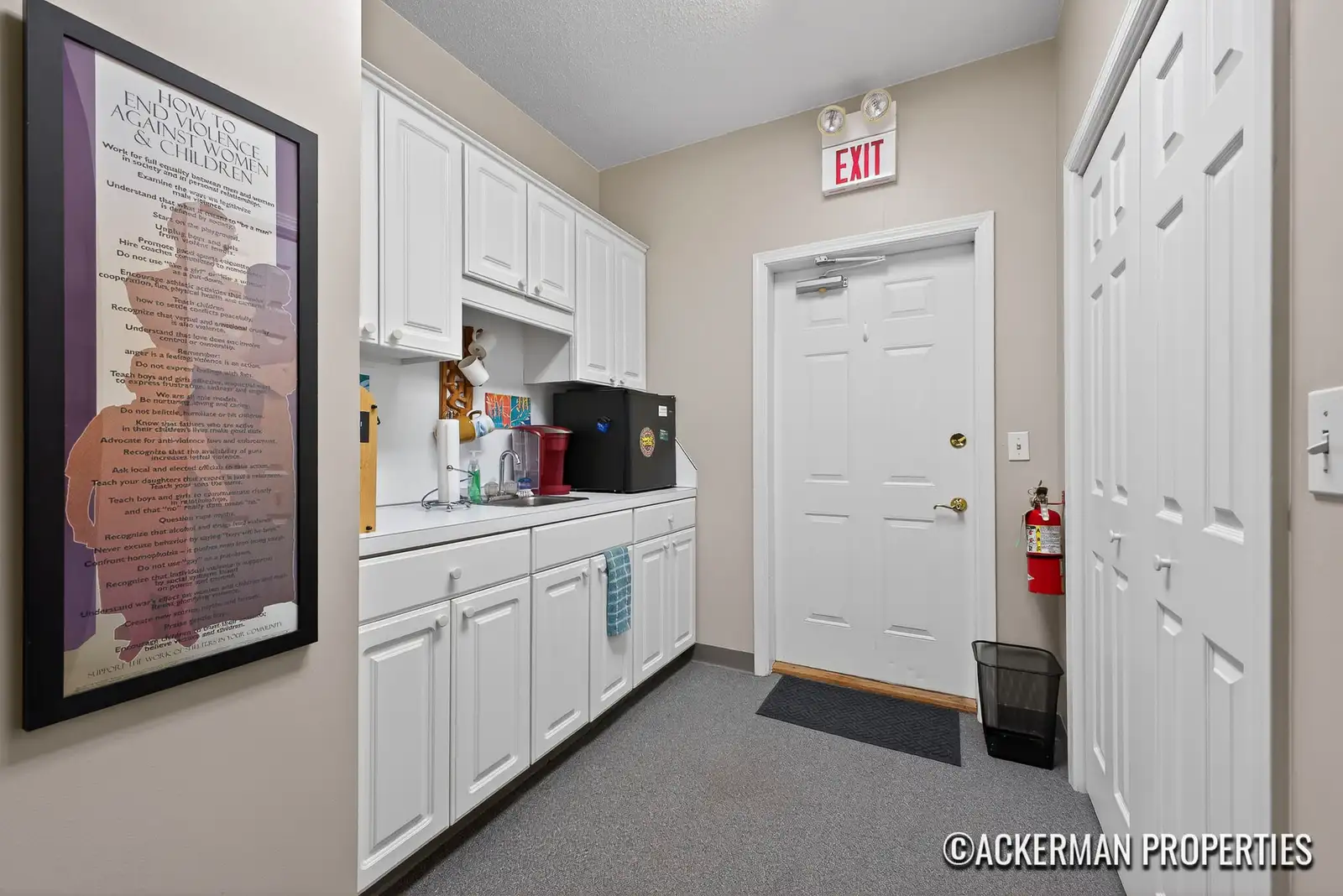 450 Meadow Run Dr image 23
