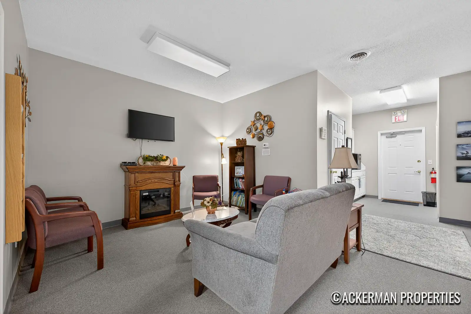 450 Meadow Run Dr image 21