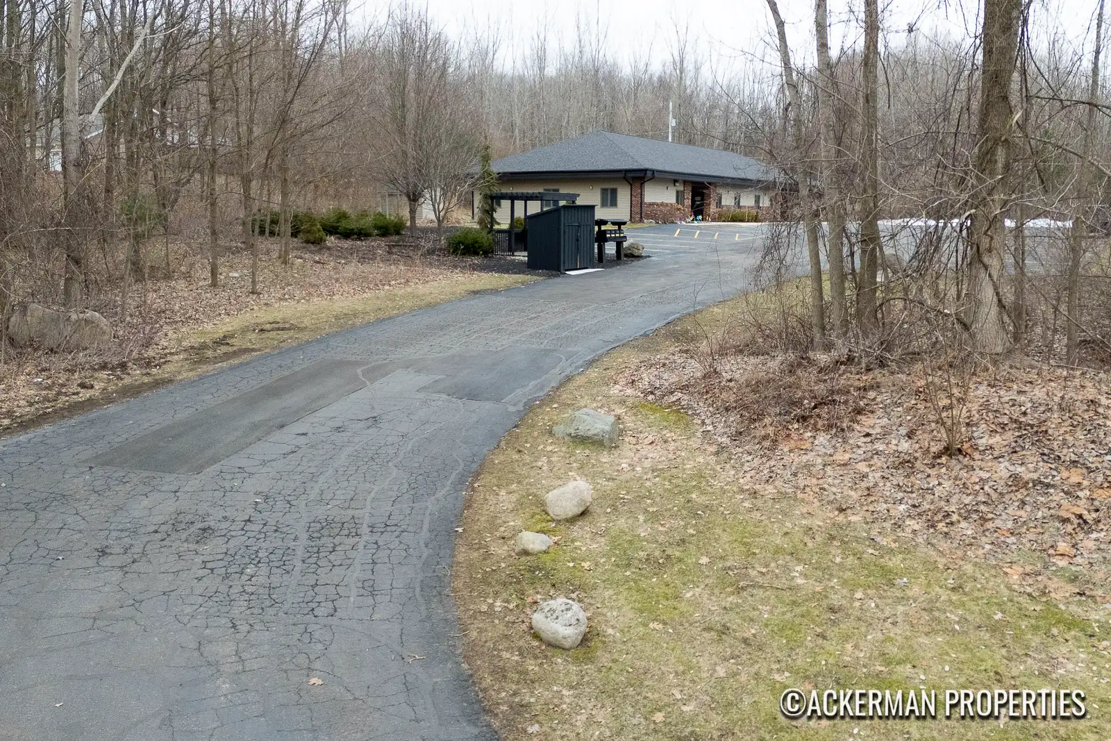 450 Meadow Run Dr image 6