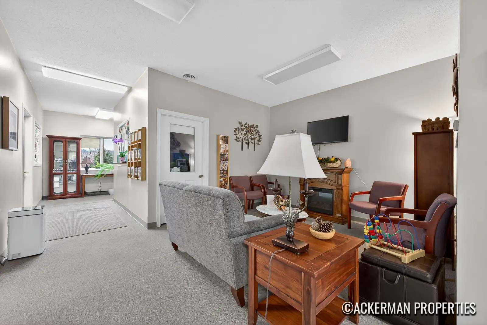 450 Meadow Run Dr image 25