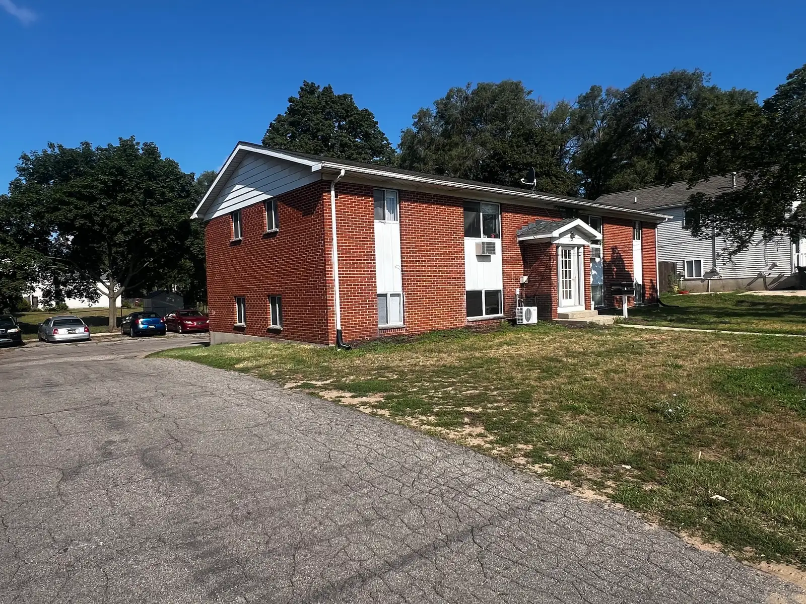 3253 & 3275 Charlesgate Ave SW image 4