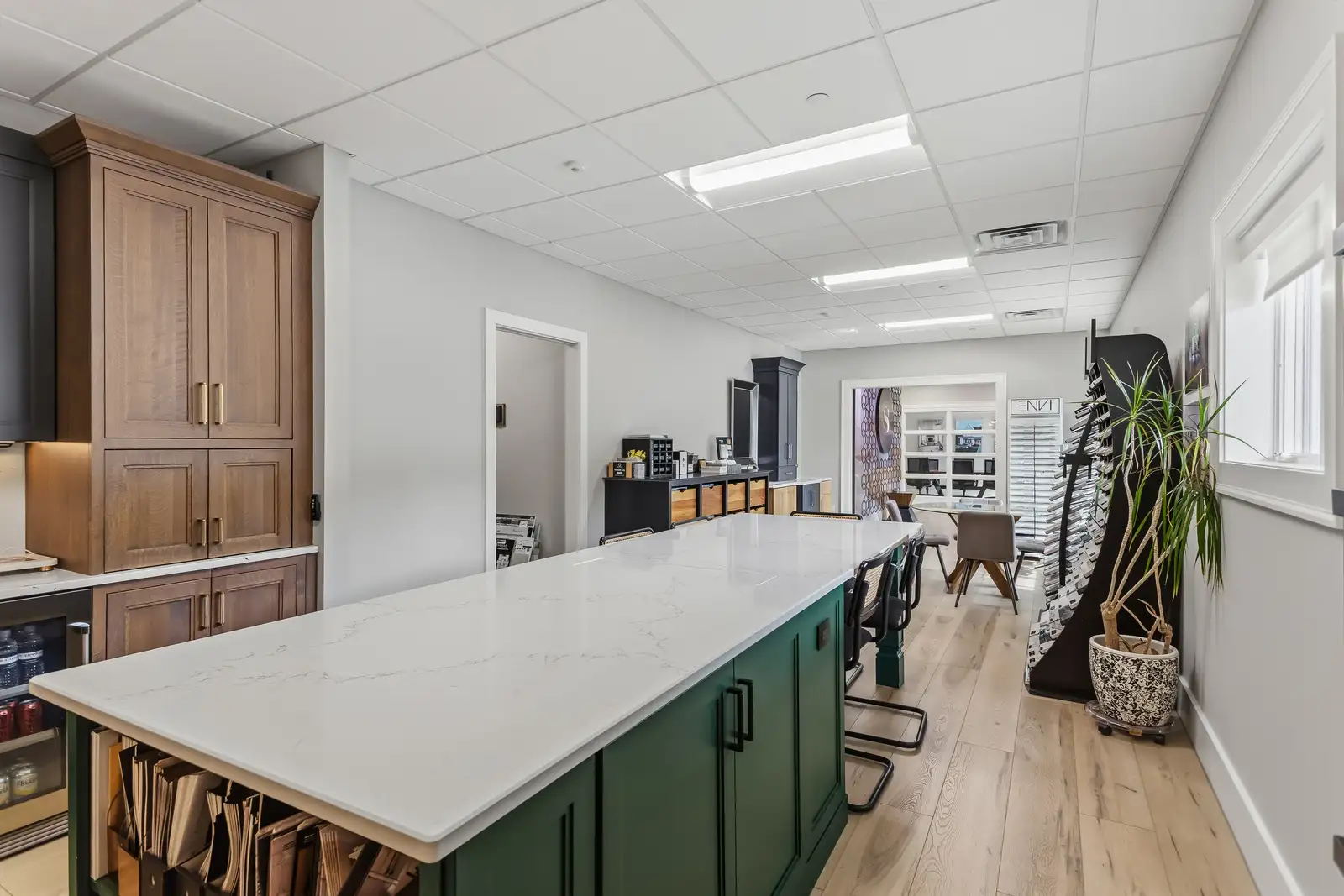 850 Maple Ave image 38
