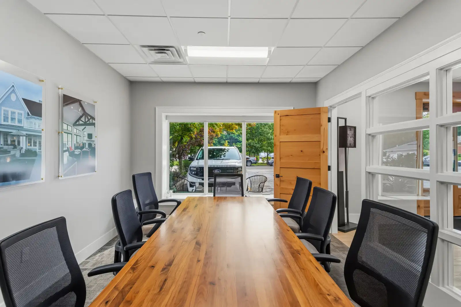 850 Maple Ave image 27