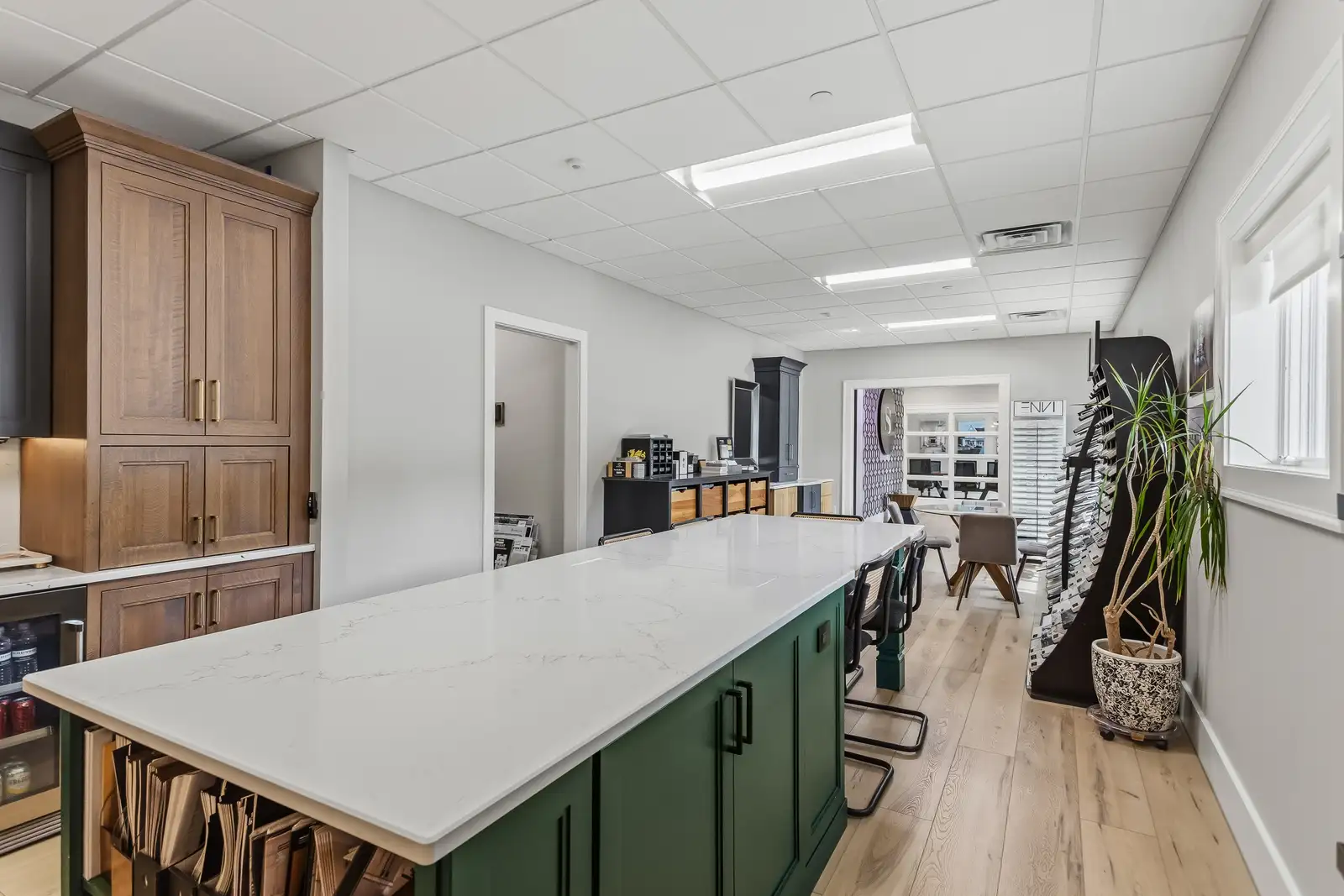 850 Maple Ave image 39