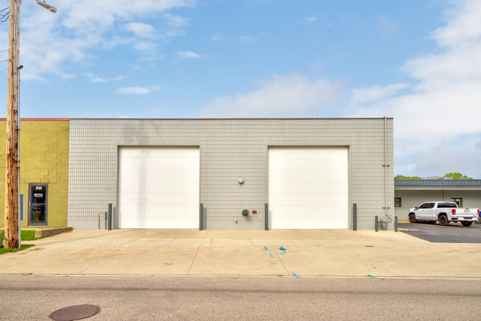 850 Maple Ave image 5