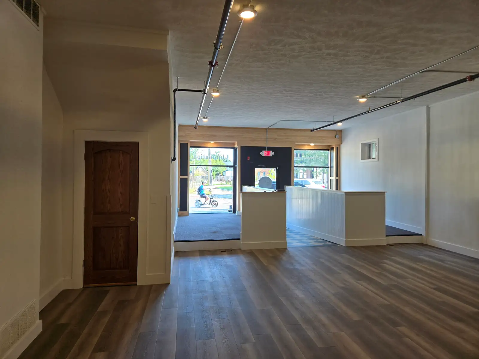 444 Leonard St NW image 4