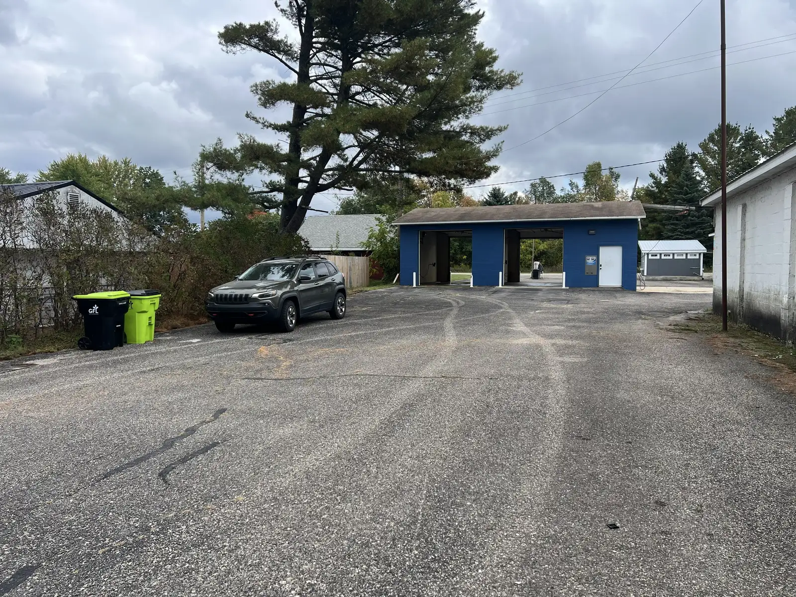 991 S Lakeshore Dr image 1