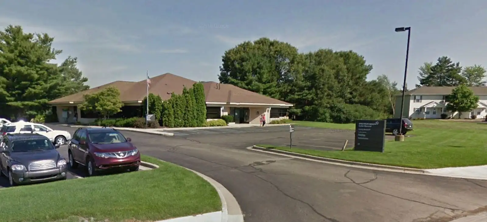 211 W Pine Lake Dr, Newaygo, MI 49337