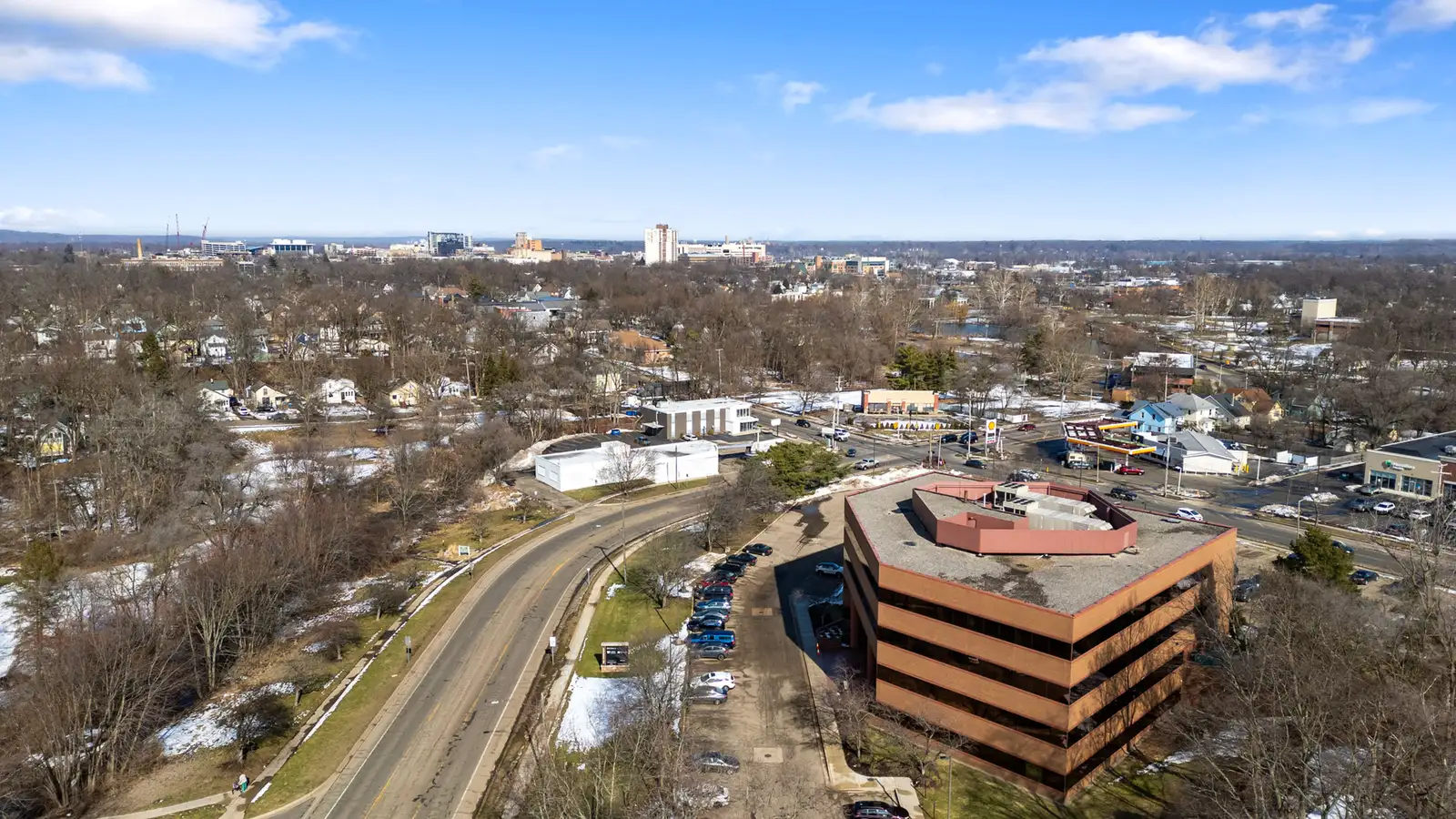 555 W Crosstown Pkwy image 39