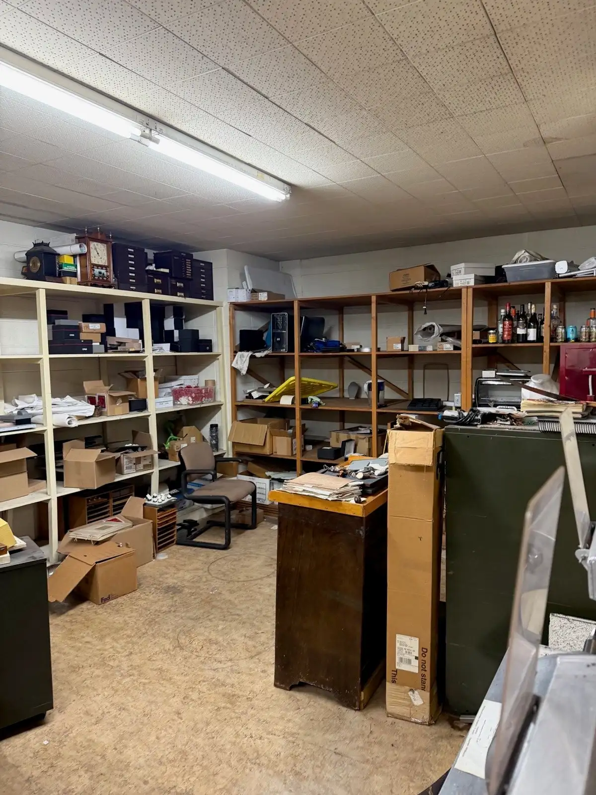 411 Leonard St NW image 5