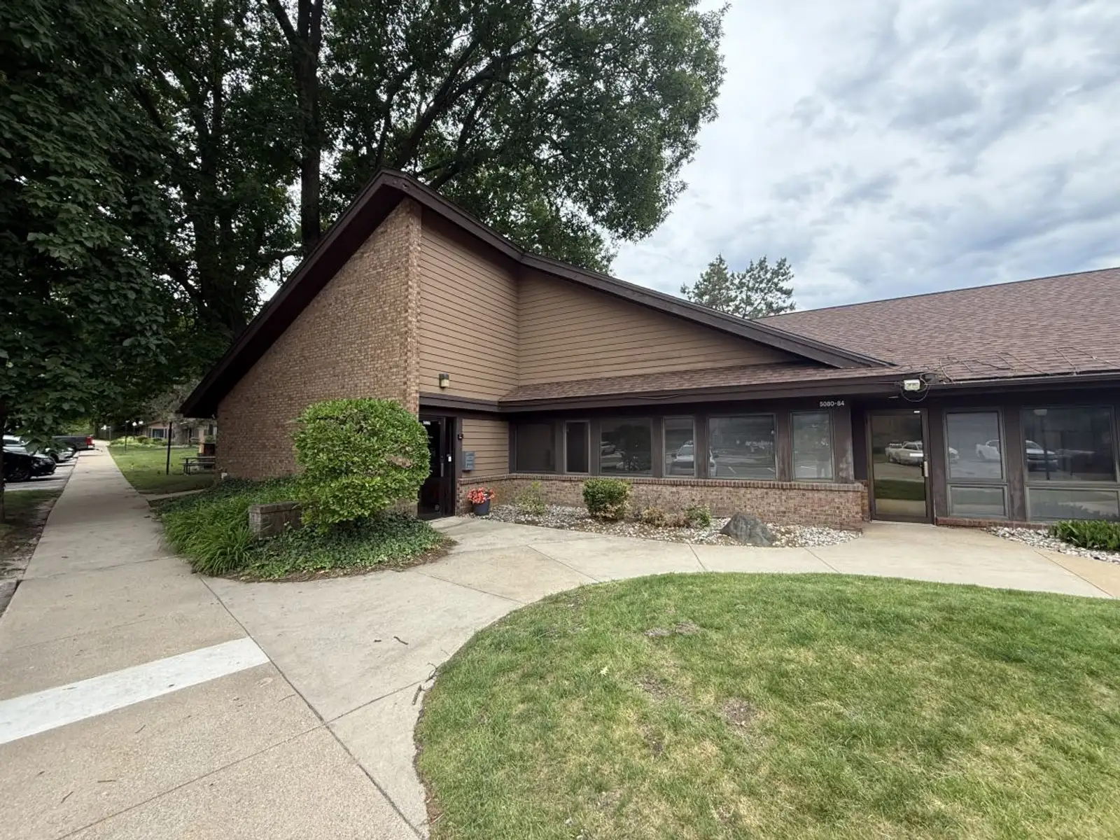 5084 Lovers Ln, Portage, MI 49002