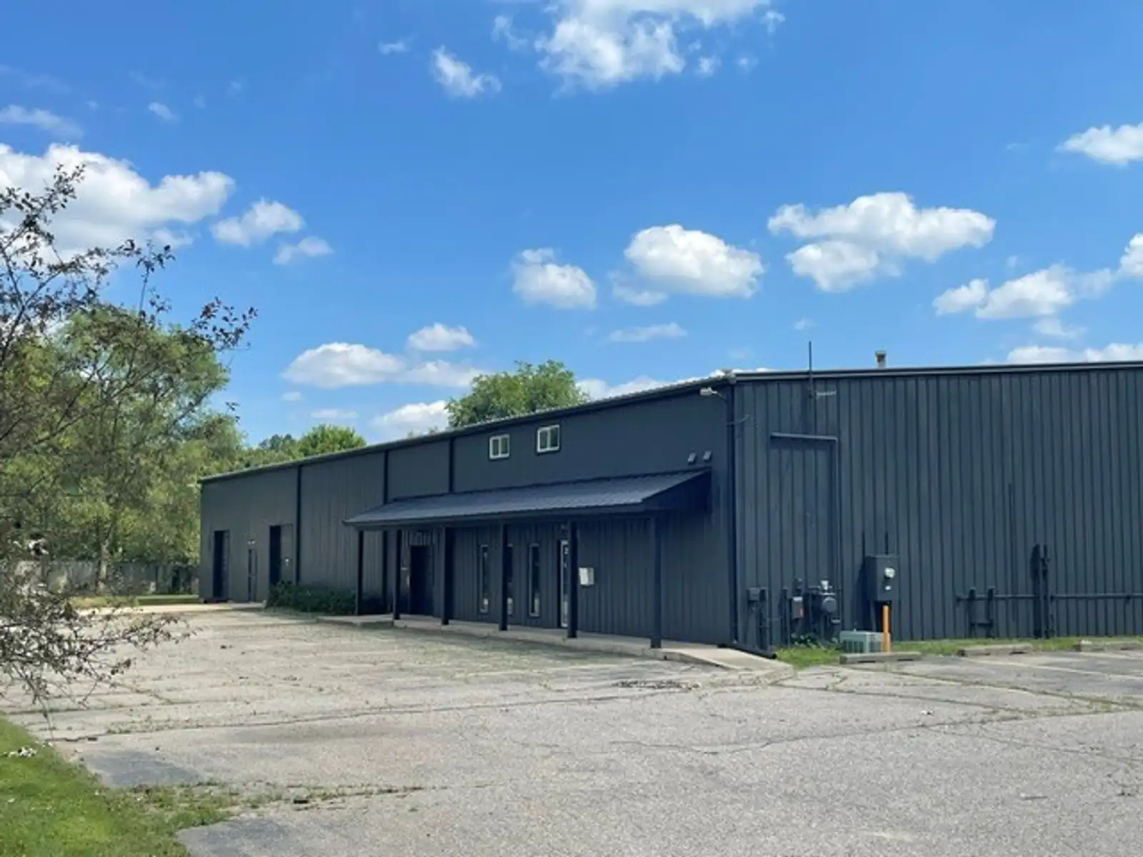 2050 Stanley Ave image 12