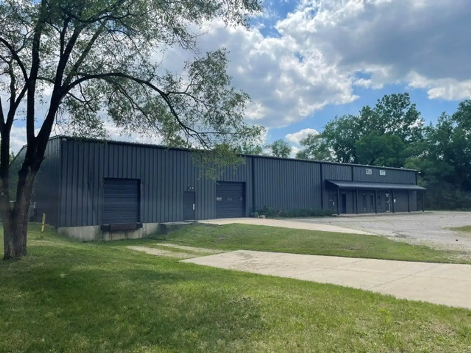 2050 Stanley Ave image 13