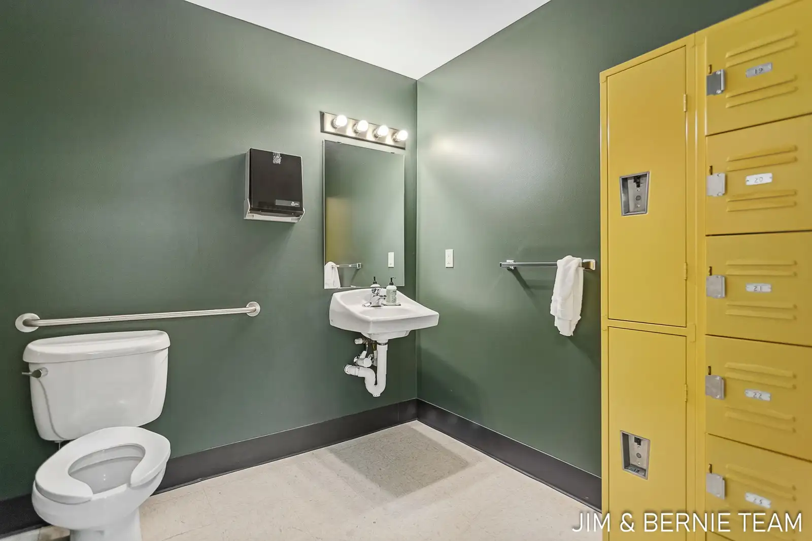 11595 E Lakewood Blvd 7-12 image 18