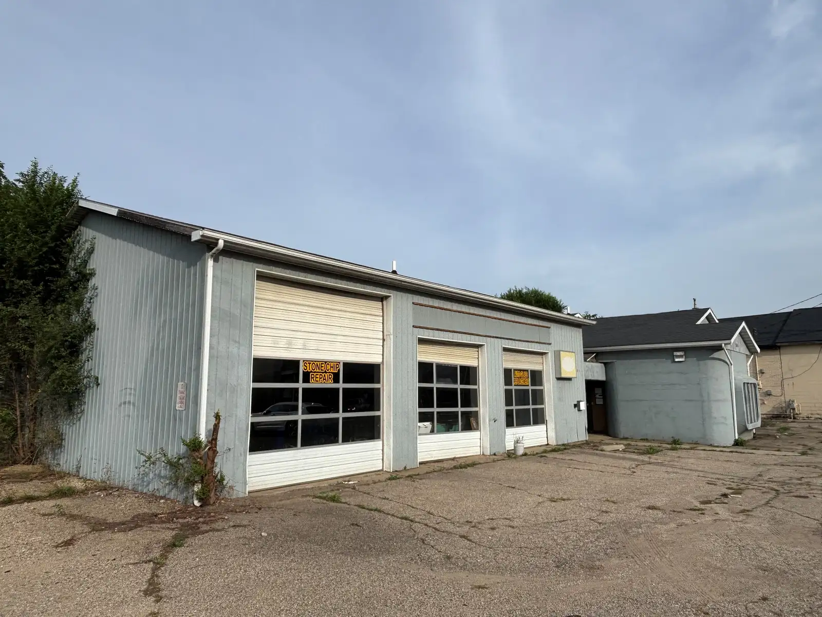 901 Riverview Dr image 2