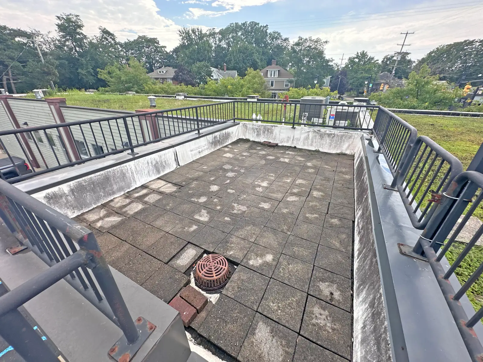 1007 Lake Dr SE image 8