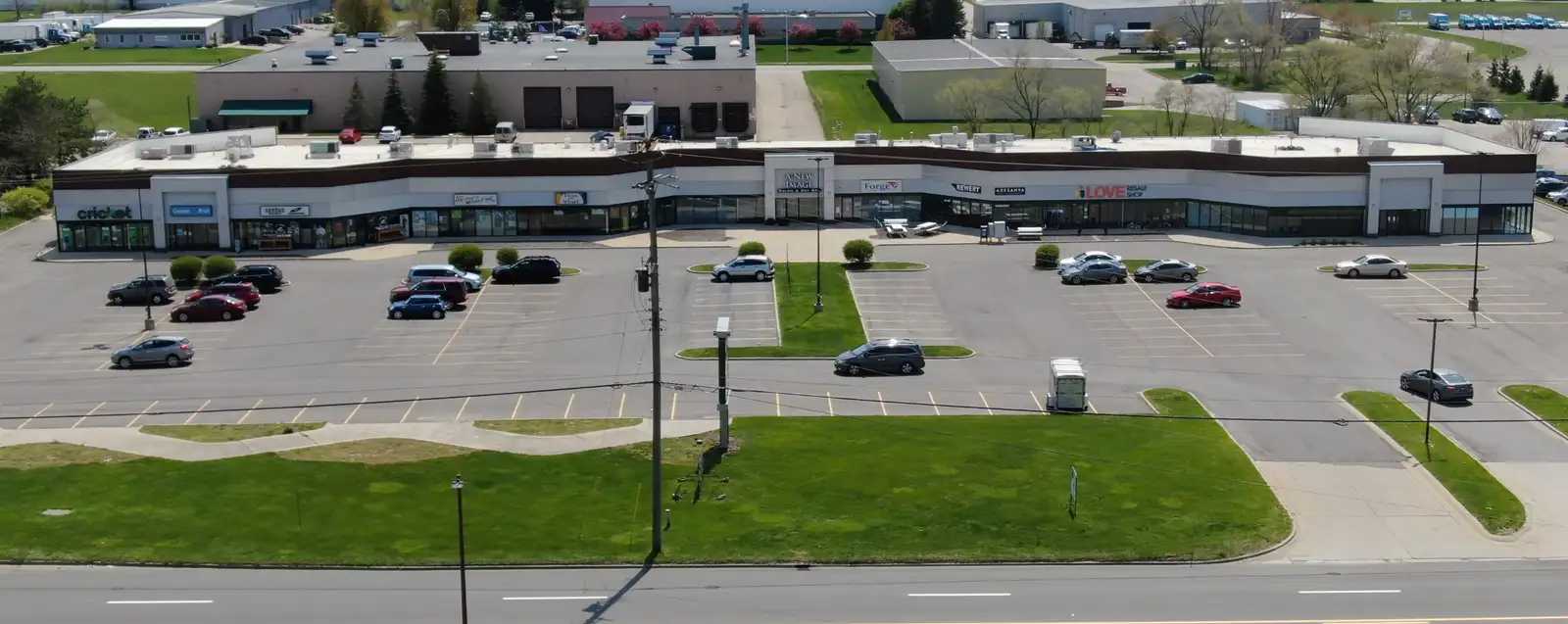 Retail/Office Space on 28th St. SW in Grandville image 1