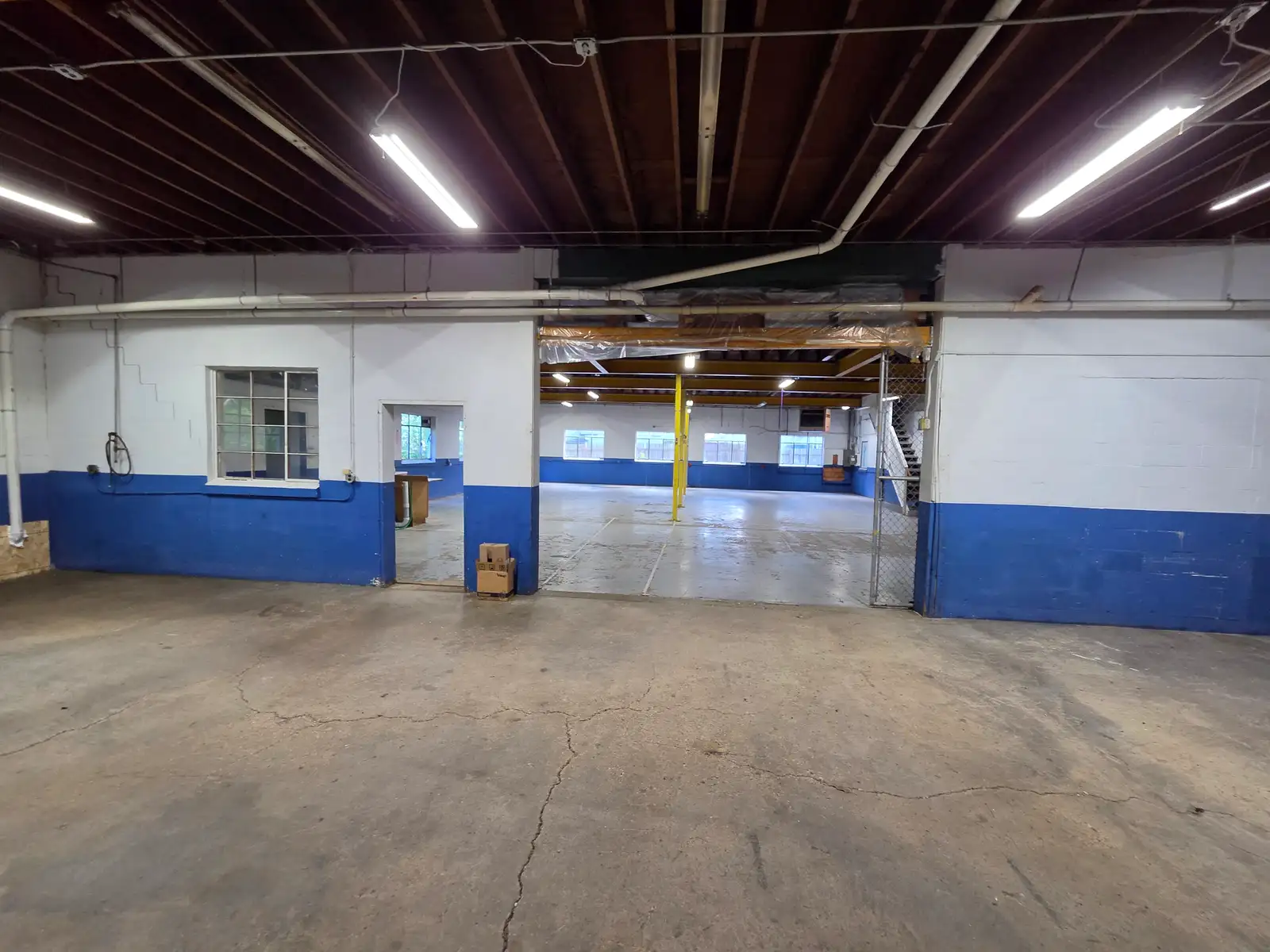 536 Oak St image 7