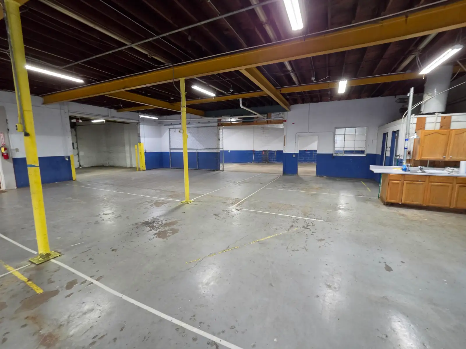 536 Oak St image 9