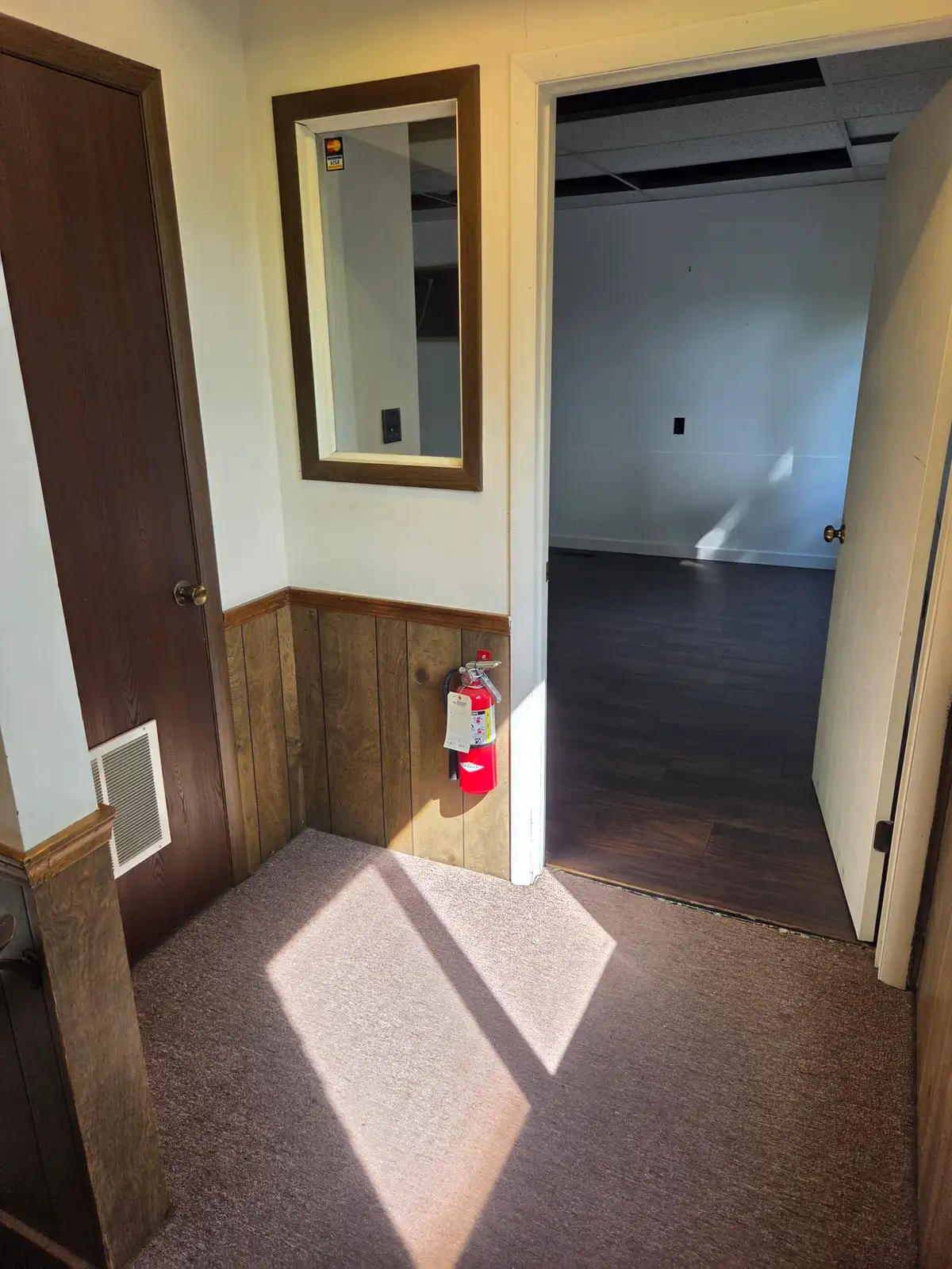 536 Oak St image 15