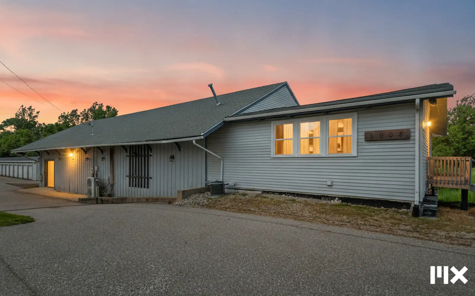 6908 Hammond Ave SE, Caledonia, MI 49316