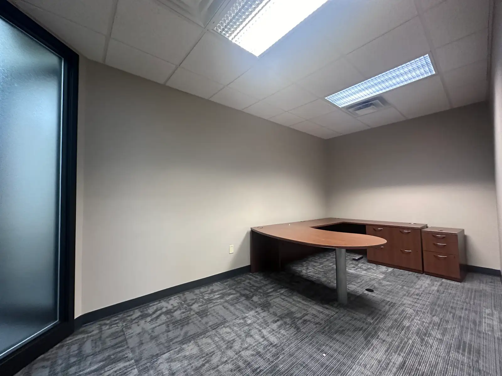 Street frontage Retail/Office image 11
