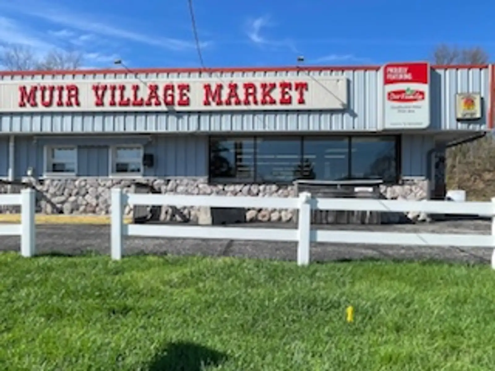 278 W Maple St, Muir, MI 48860