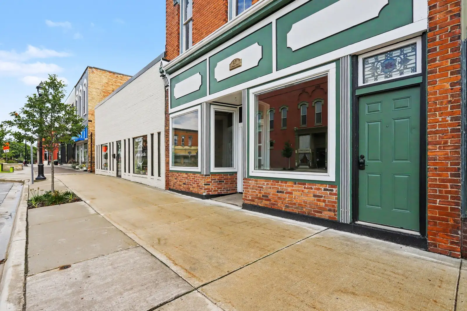 217 Hubbard St image 2