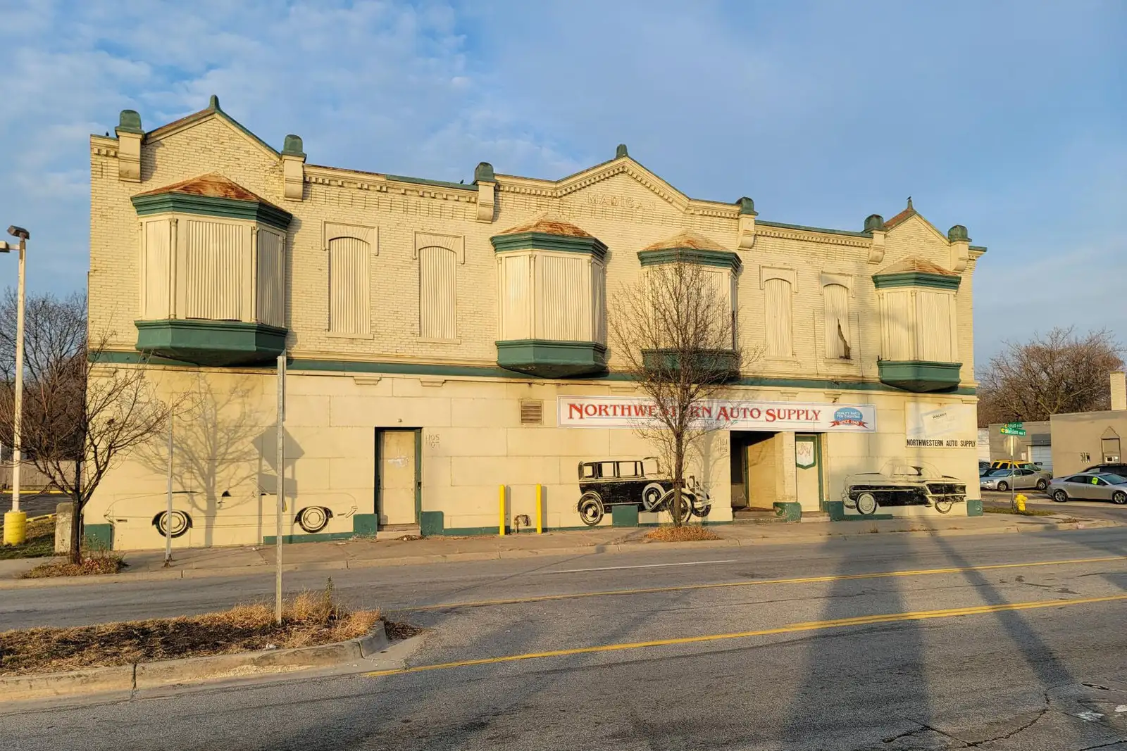 1103 Division Ave S image 1